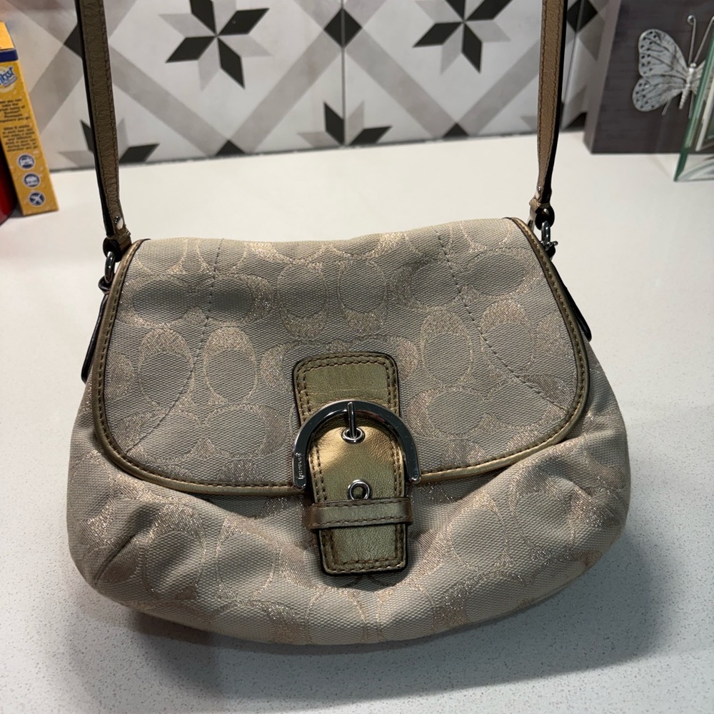 Coach Vintage x-small soho Signature Metallic Pristine cond